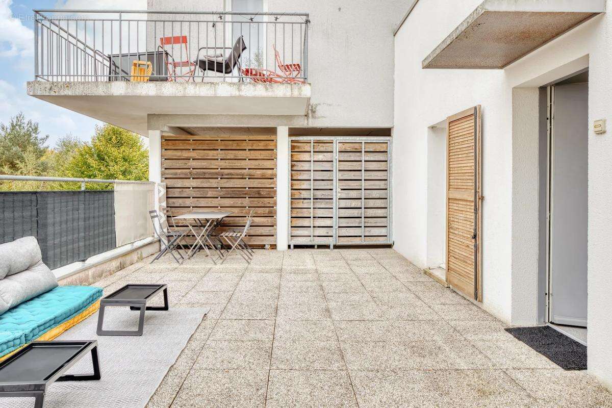 Appartement à VAL-DE-REUIL