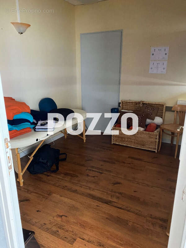 Commerce à QUERQUEVILLE