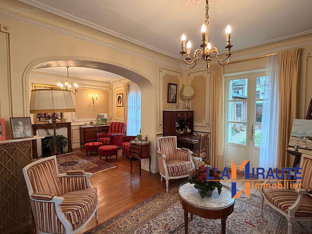 Maison à MAISONS-LAFFITTE