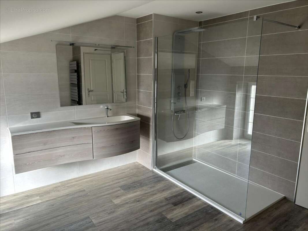 Maison à SAINT-GEORGES-LES-BAILLARGEAUX