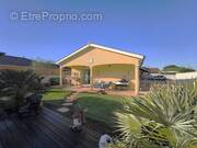 Maison à CRUZILLES-LES-MEPILLAT