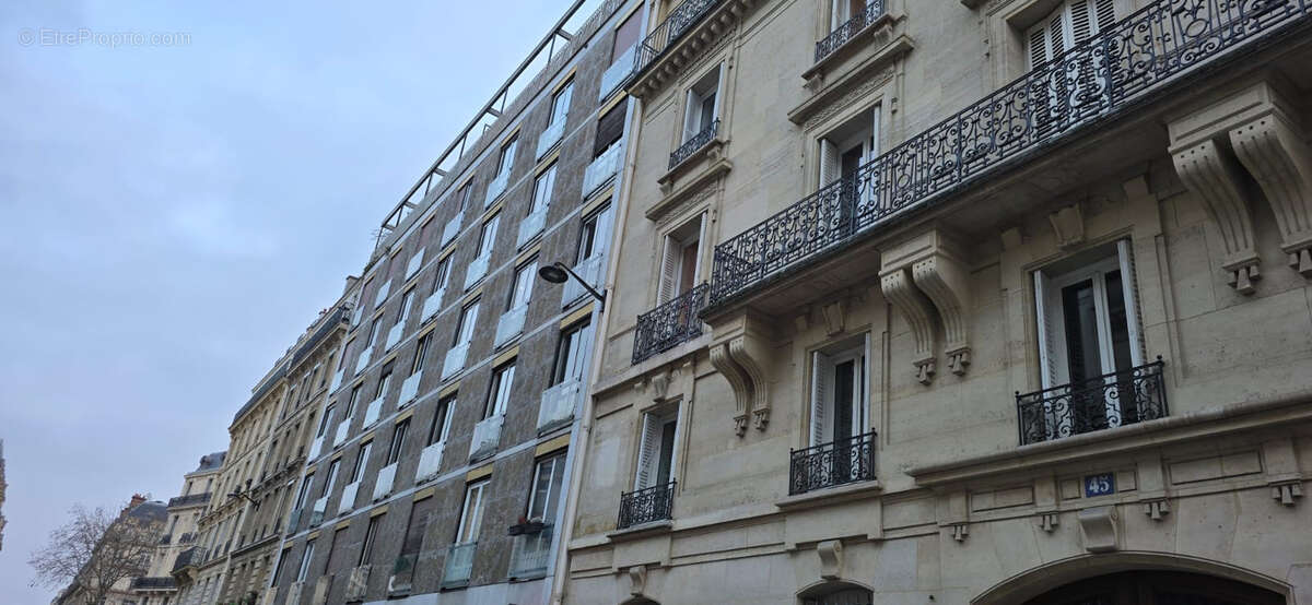 Appartement à PARIS-8E