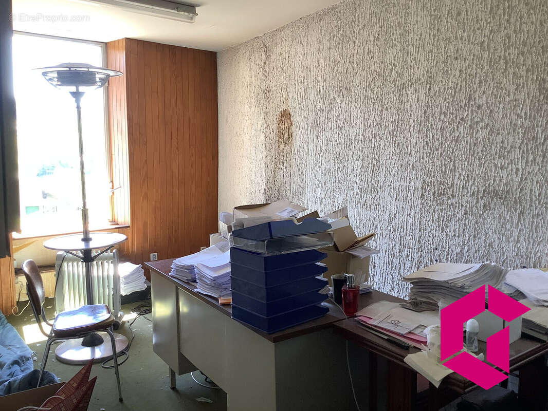 Commerce à LE CHAMBON-SUR-LIGNON