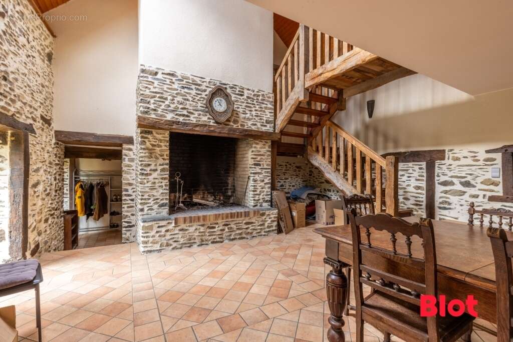 Maison à CHATEAUGIRON