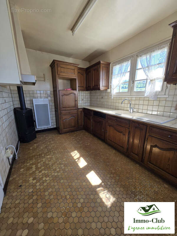 Maison à MOULINS-ENGILBERT