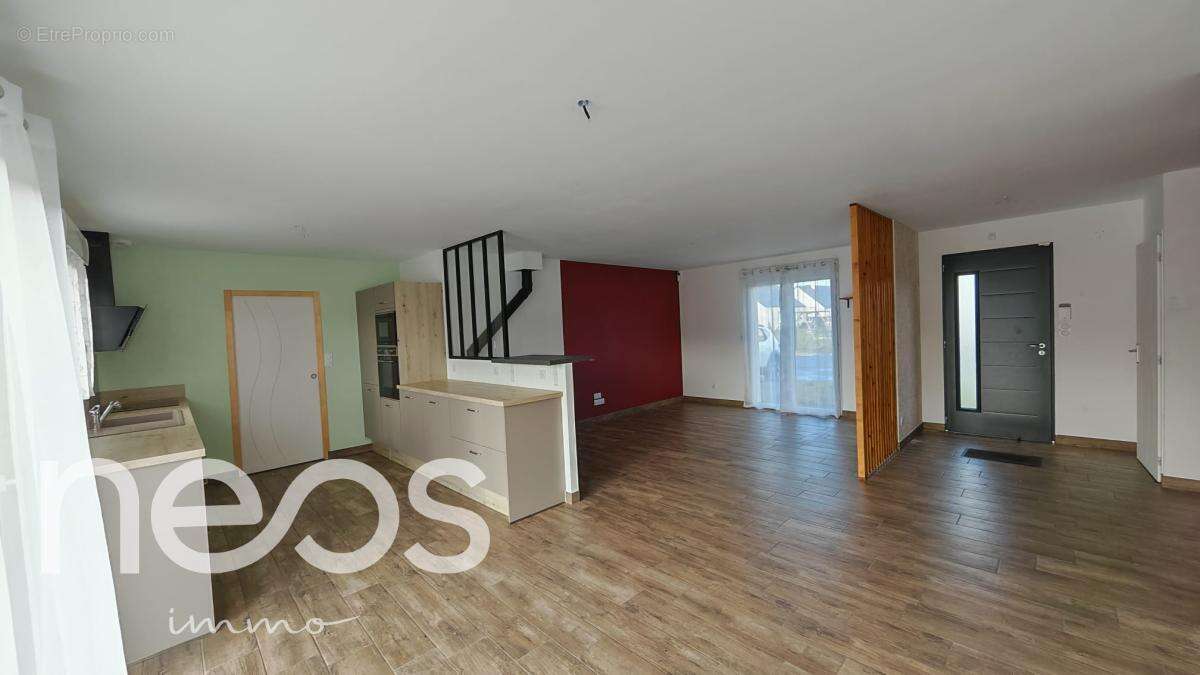 Maison à CLERE-LES-PINS