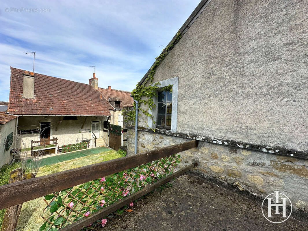 Maison à LE CHATELET