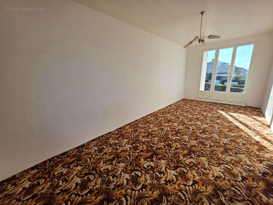 Maison à TOURNON-SAINT-MARTIN