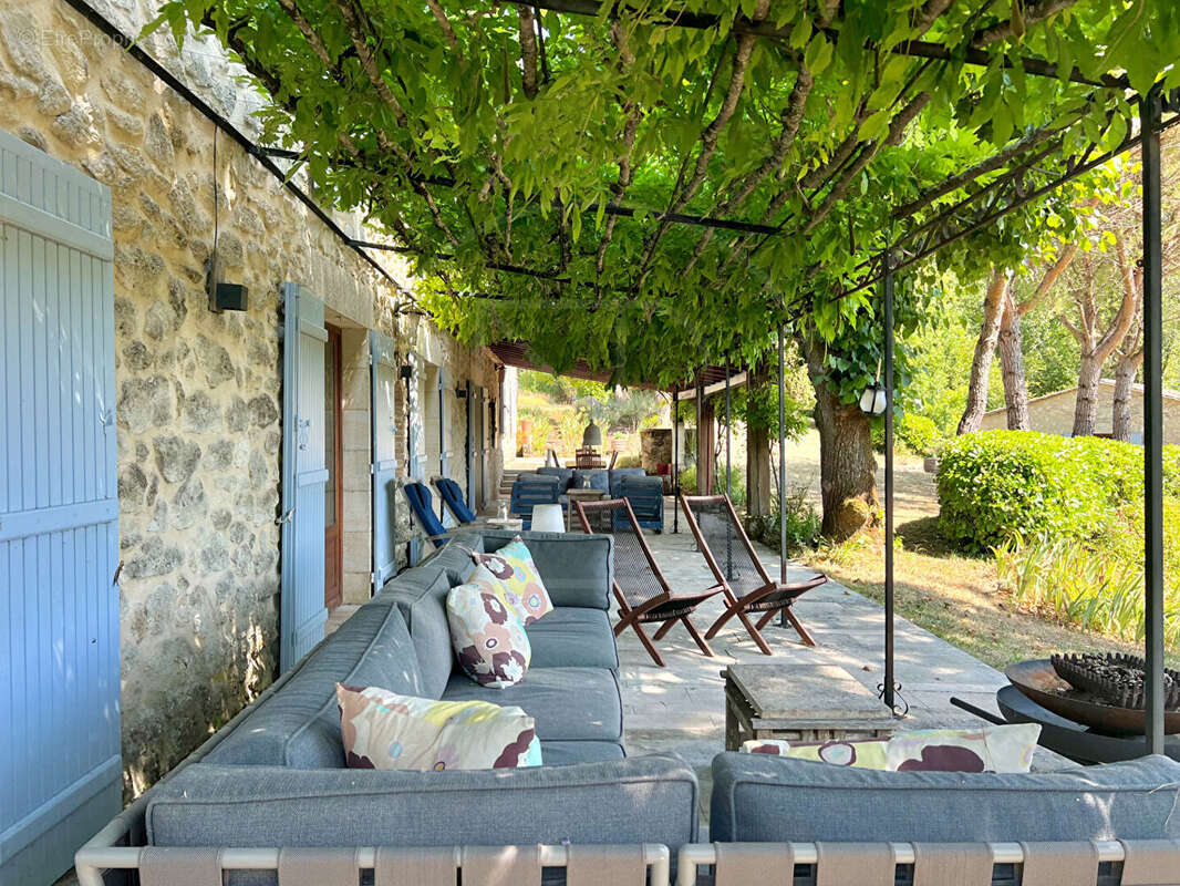 Propriété d'exception et maison d'amis - photo 3