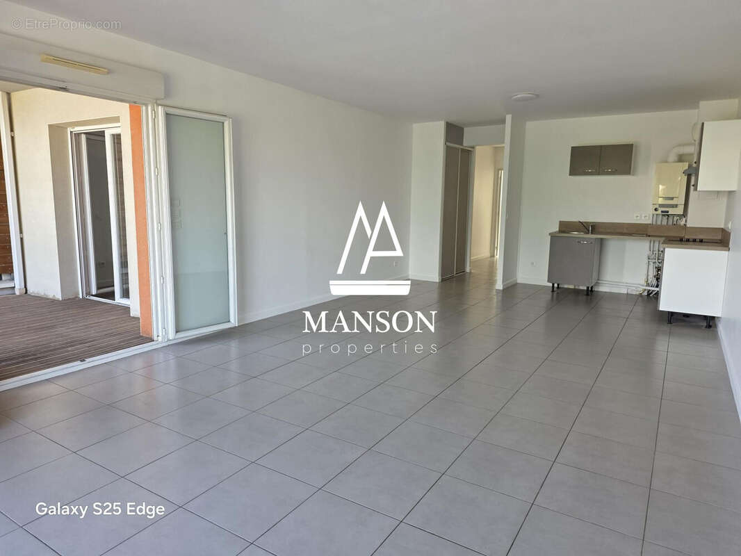 Appartement 78 m² à Cenon  - photo 3