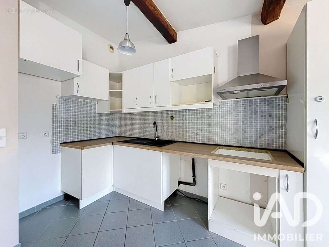 Appartement 55 m² à Cuges-Les-Pins  - photo 5