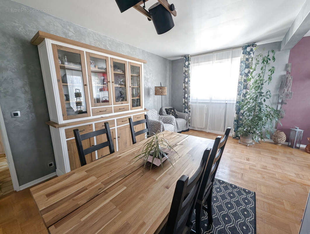 Appartement à SASSENAGE