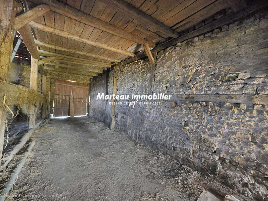 Maison à ENTRE-DEUX-EAUX