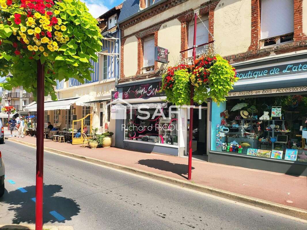 Photo 7 - Commerce à HOULGATE