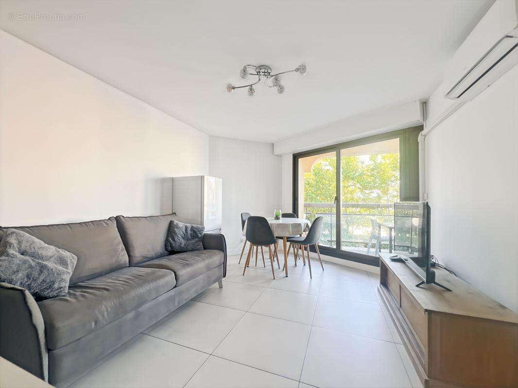 Appartement à FREJUS