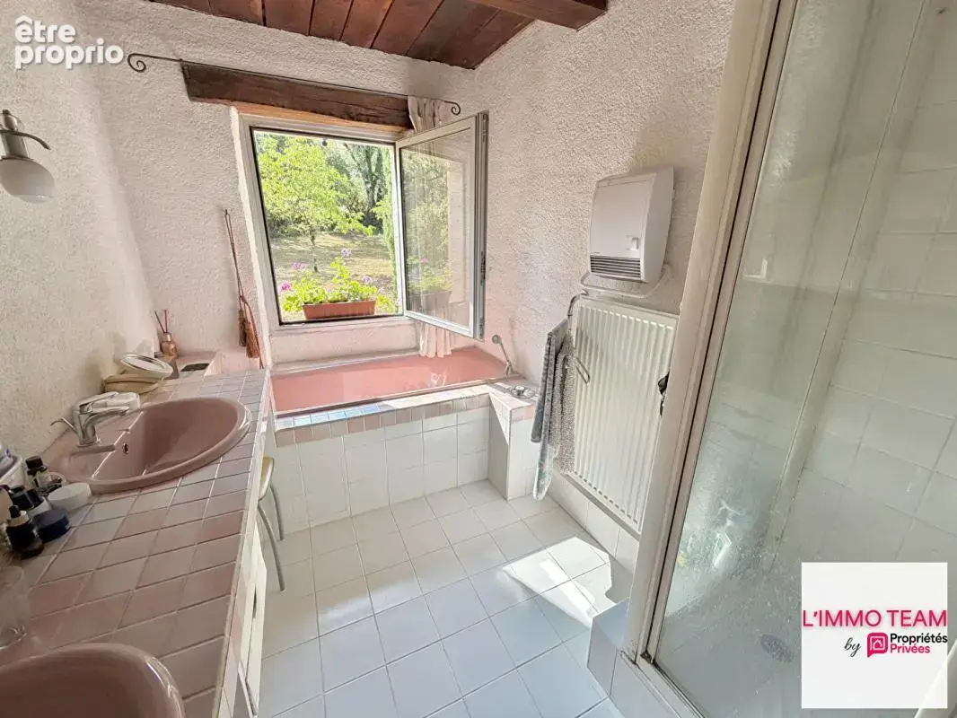 Maison de plain-pied sur 1.6Ha, avec piscine et ateliers - photo 11