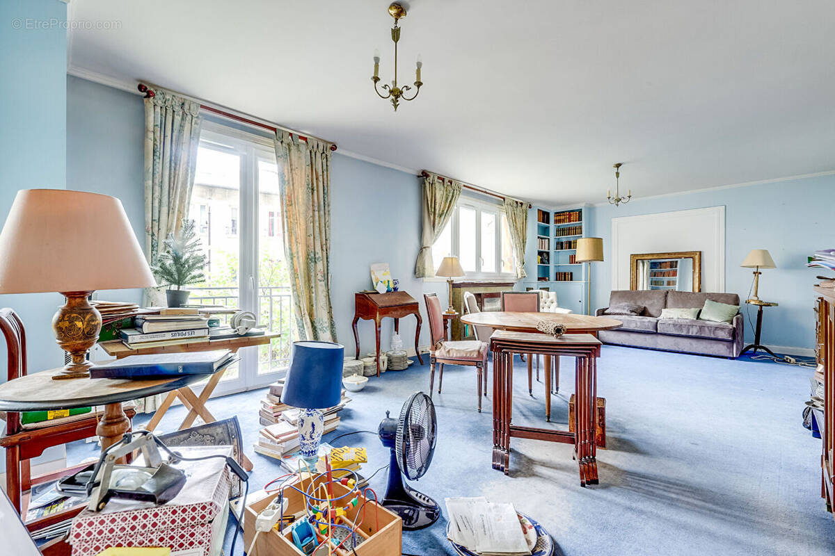 Appartement à PARIS-14E