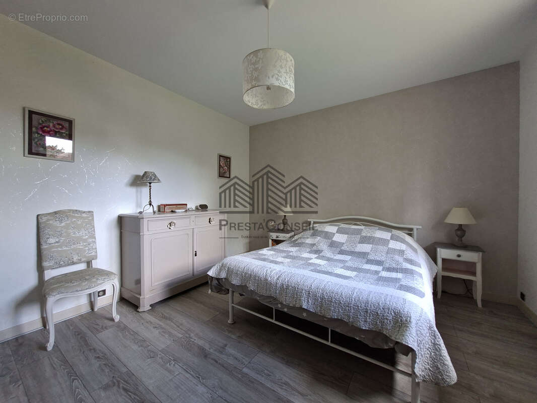 Maison à VIRONVAY