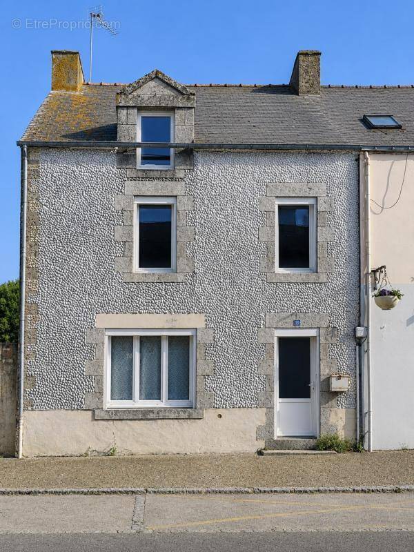 Maison à PEILLAC