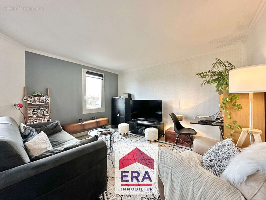 Appartement à SARTROUVILLE