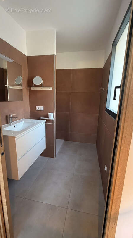 Maison à SAN-MARTINO-DI-LOTA