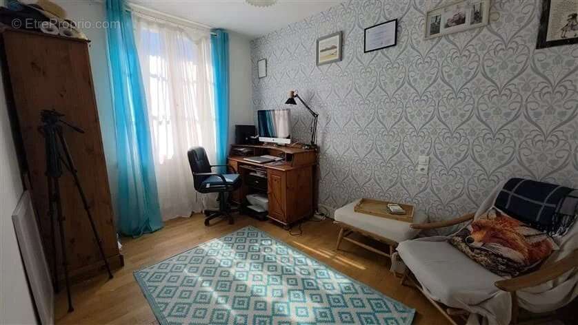 Maison à LA TRIMOUILLE