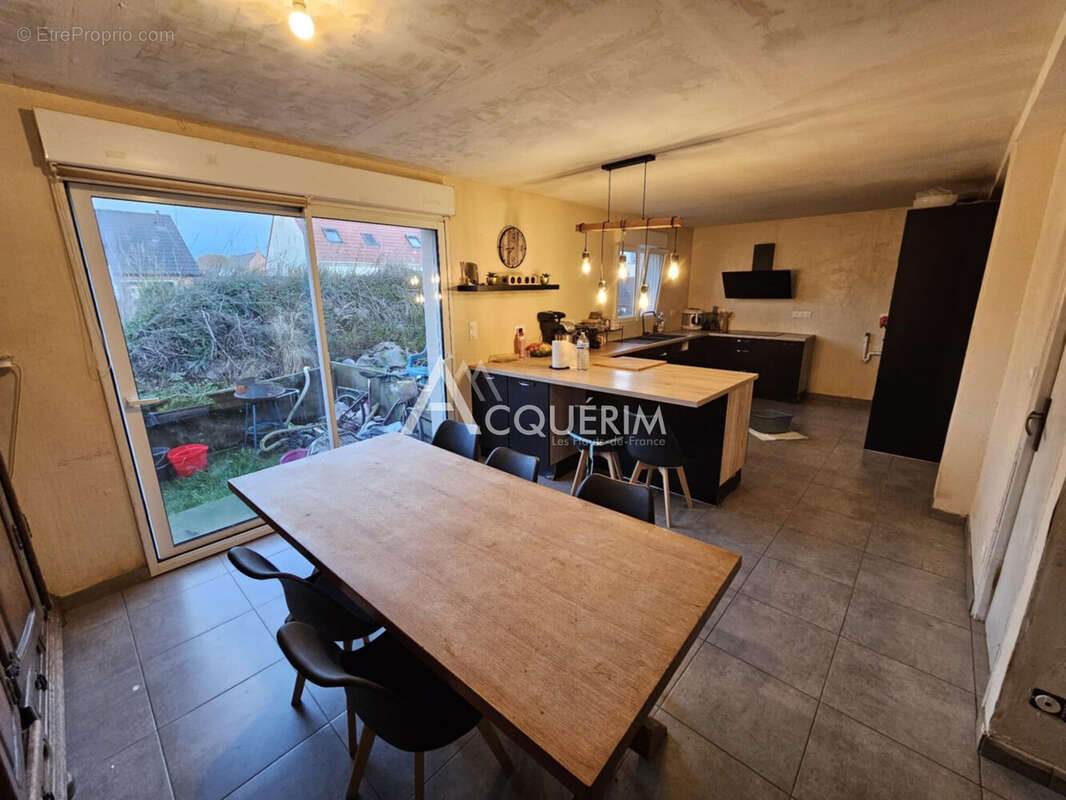 Maison à OSTRICOURT