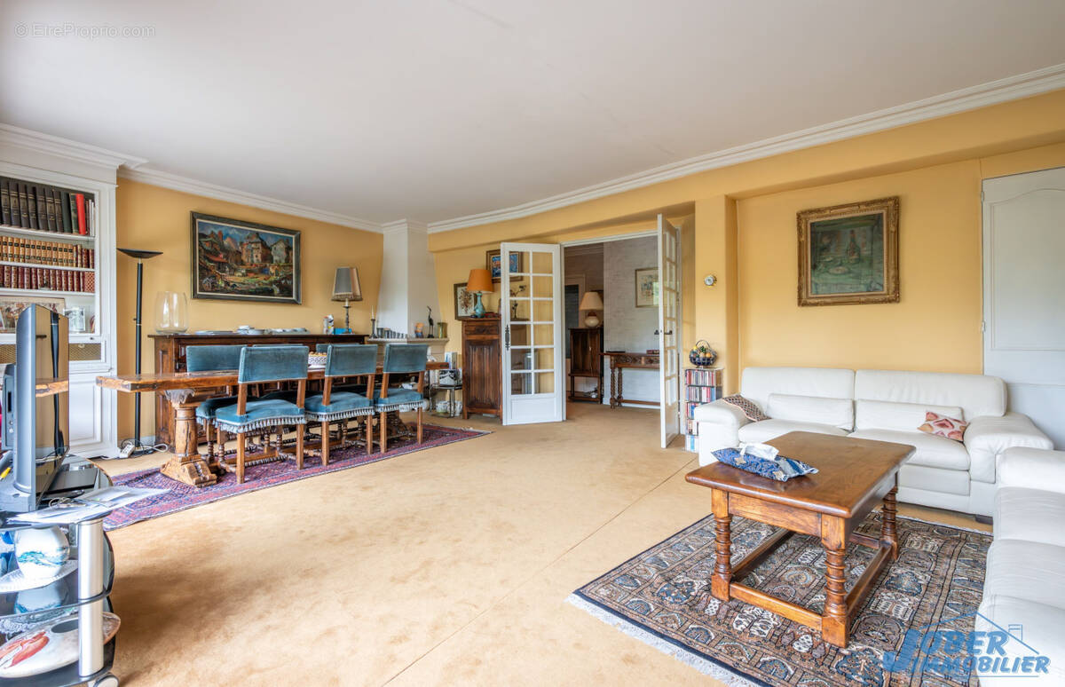 Appartement à NOGENT-SUR-MARNE