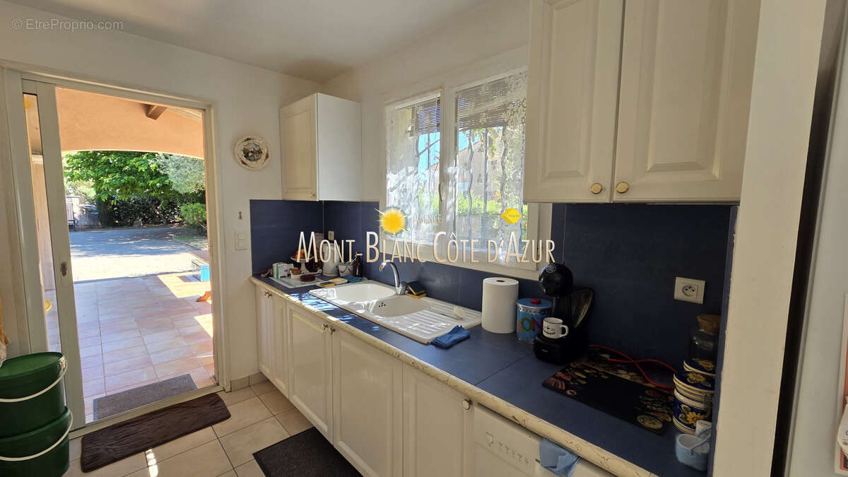 Villa 3 chambres 100 m2 terrain 824 m2 proche centre et plage - photo 14