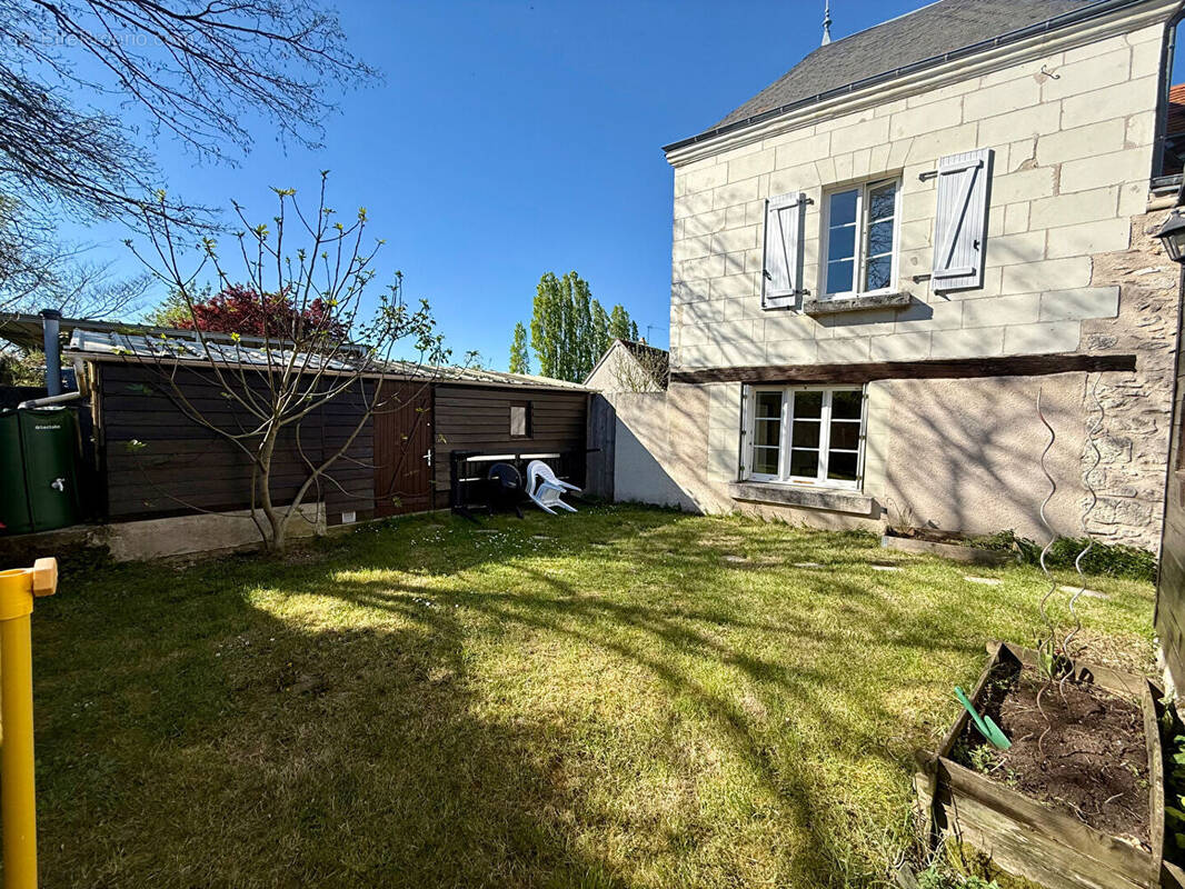 Maison à AZAY-SUR-CHER