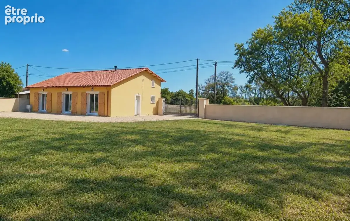 Maison à LA ROCHE-CHALAIS