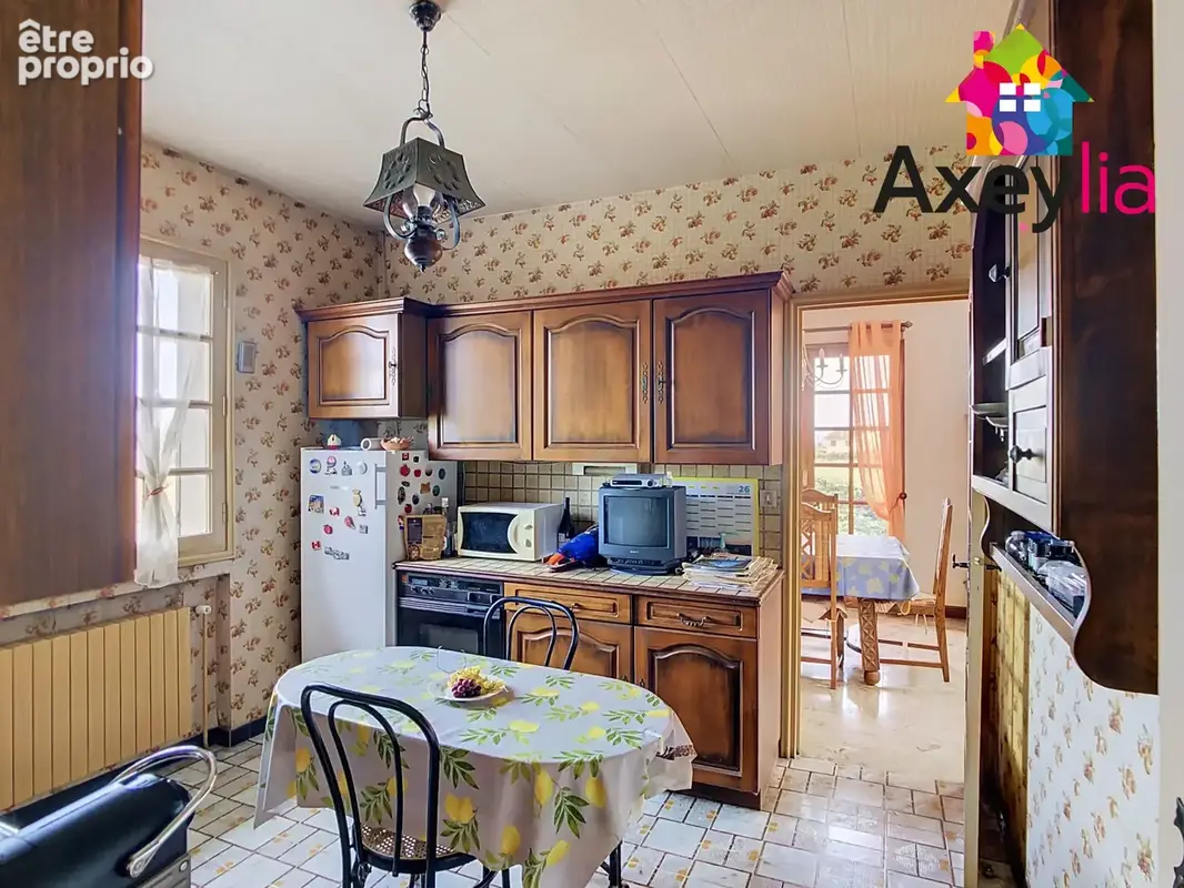A vendre - pouilly-les-nonains - maison 5 chambres avec terrain - photo 6