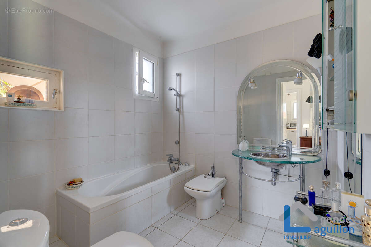 Maison de 170m2 comprenant deux appartements t3 - photo 12