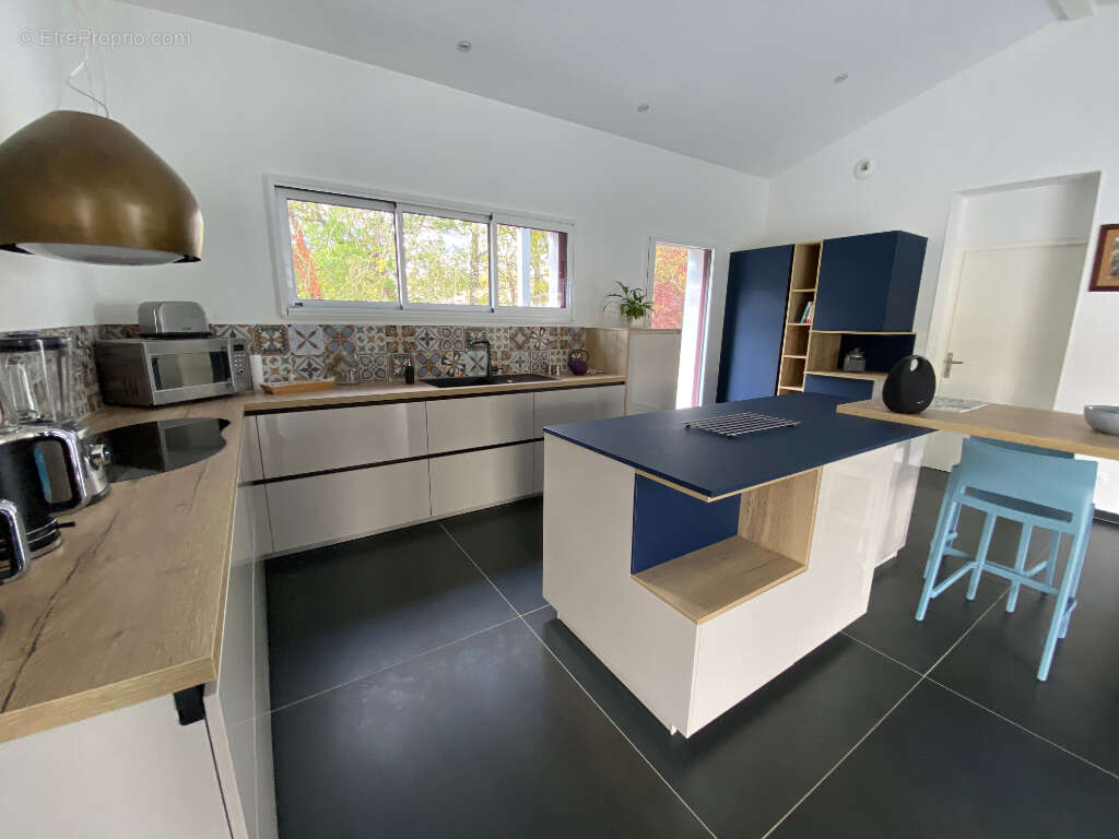 Maison de plain pied-  chauray - 205m2 - photo 7