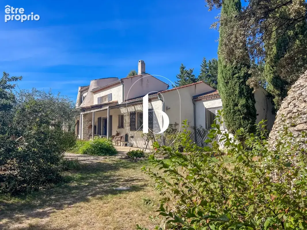 Maison sur grand terrain avec écuries - photo 2