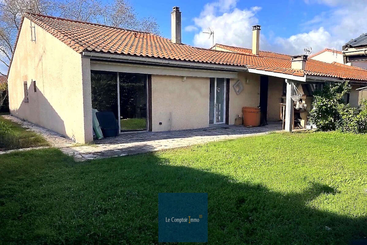 Maison à AMBARES-ET-LAGRAVE