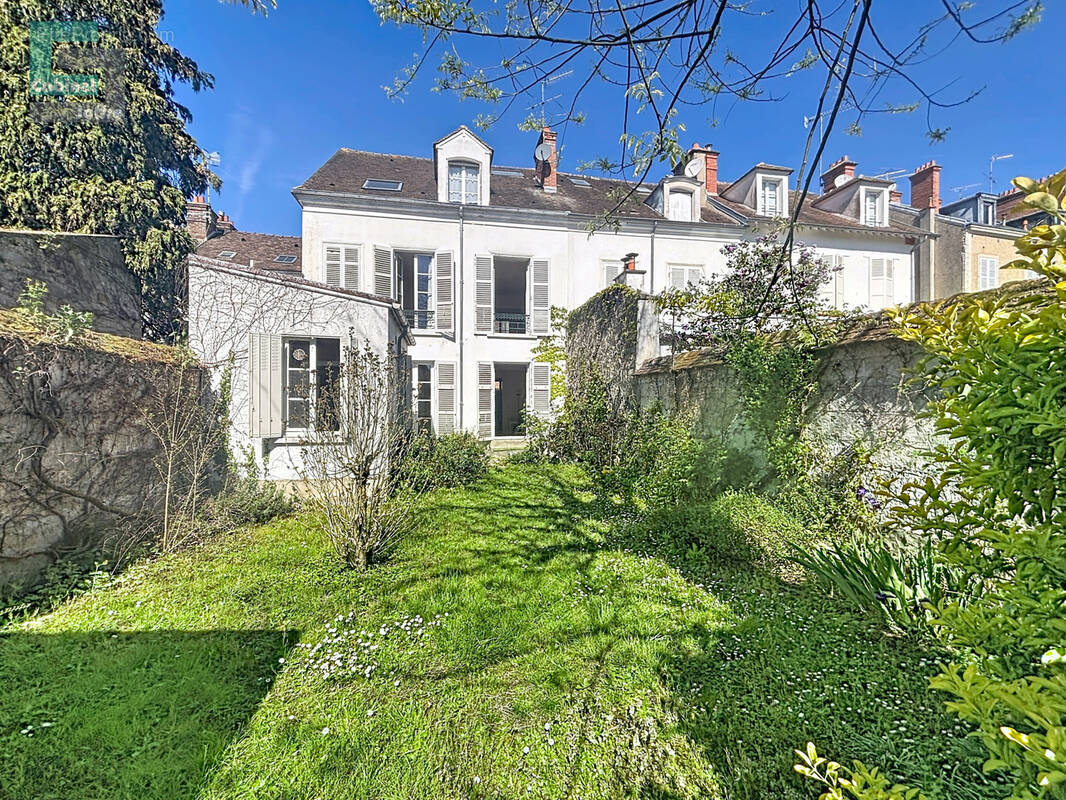 Maison à FONTAINEBLEAU