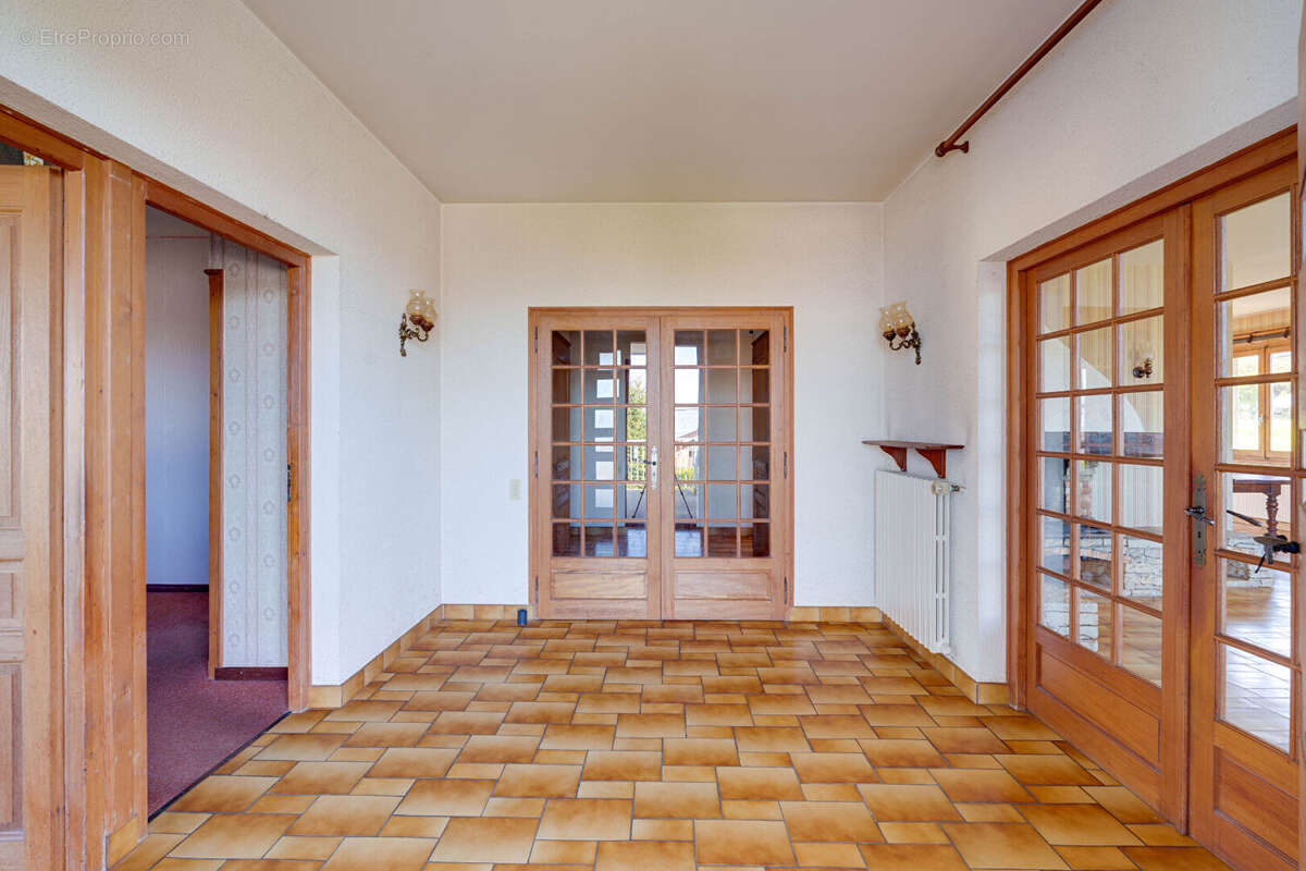 Maison à LUGRIN