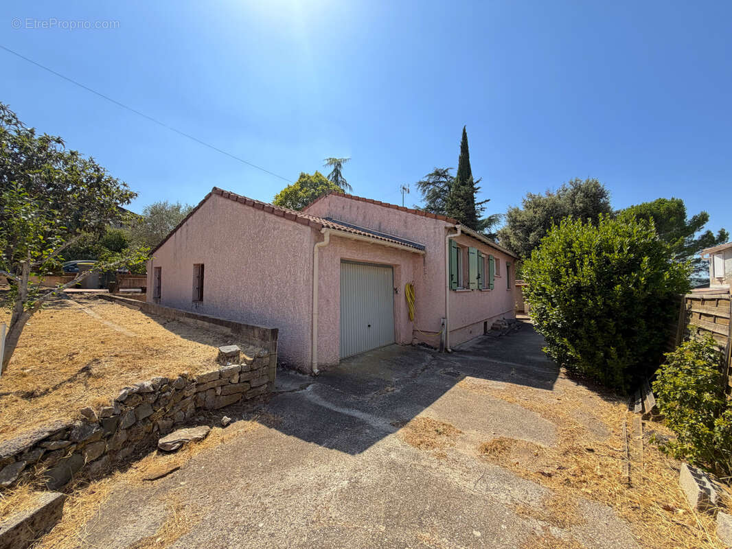 A vendre charmante villa t4 proche centre ville - 80 m2 - 544 m2 de terrain - 83470 saint maximin la sainte ba - photo 3