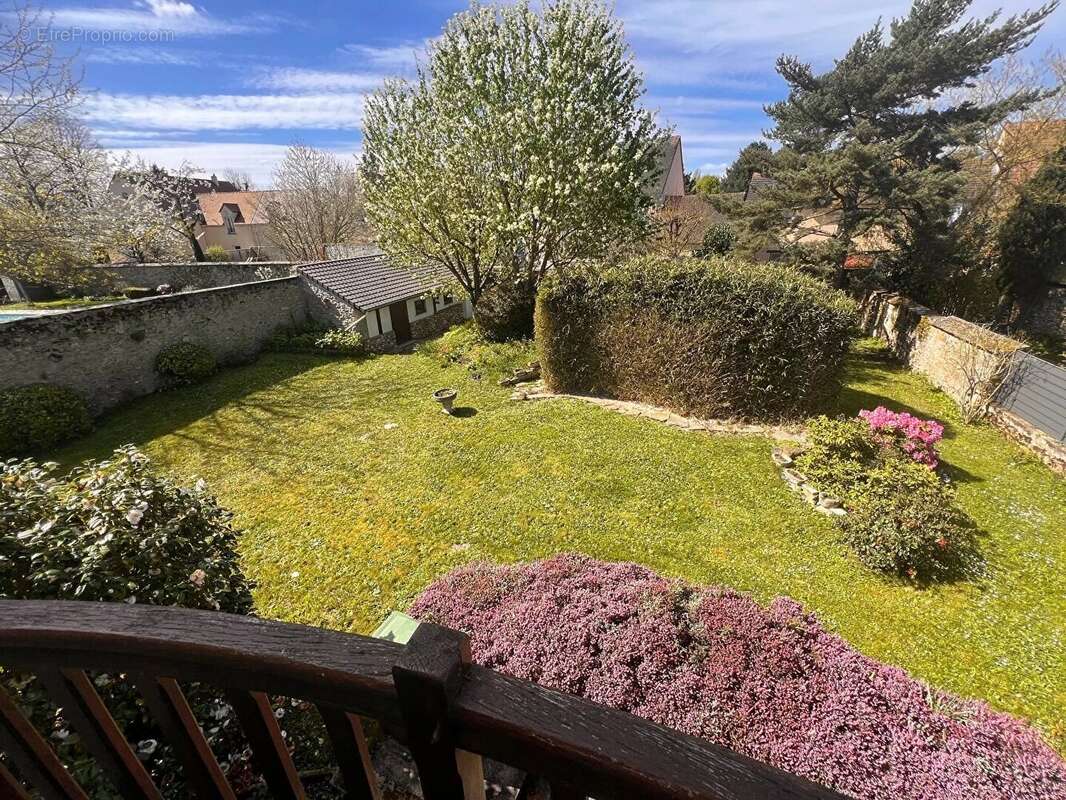 Maison à SAINT-NOM-LA-BRETECHE