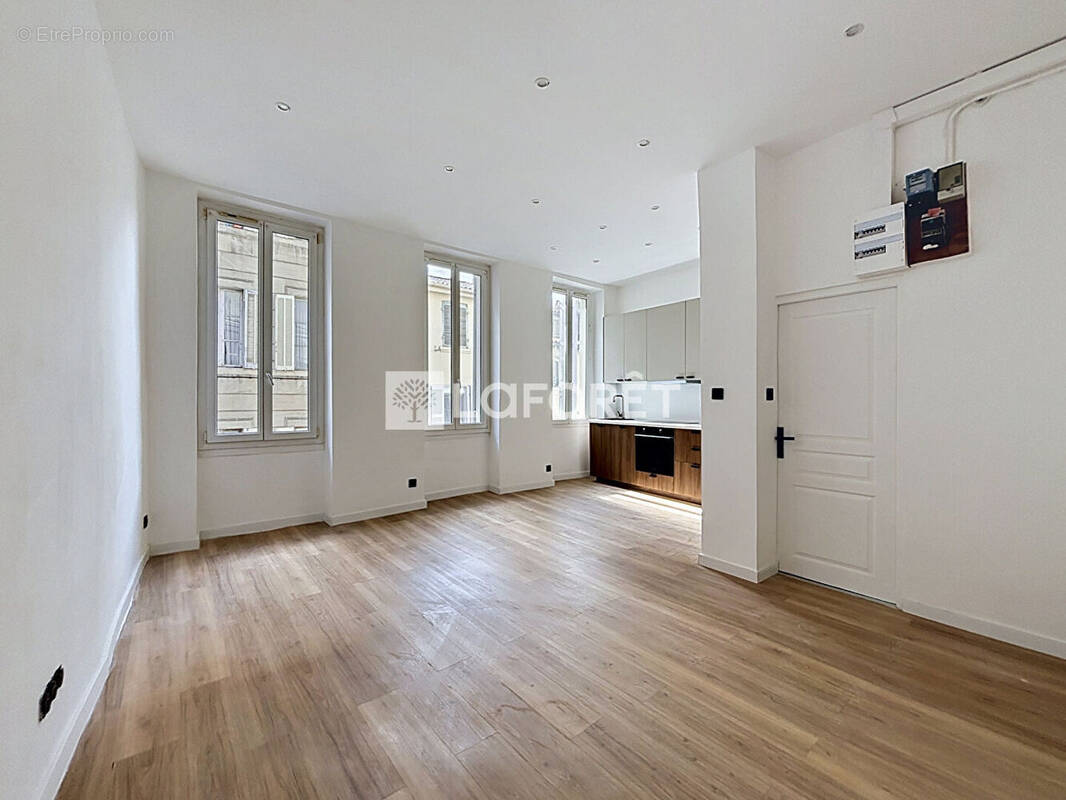 Appartement à MARSEILLE-6E