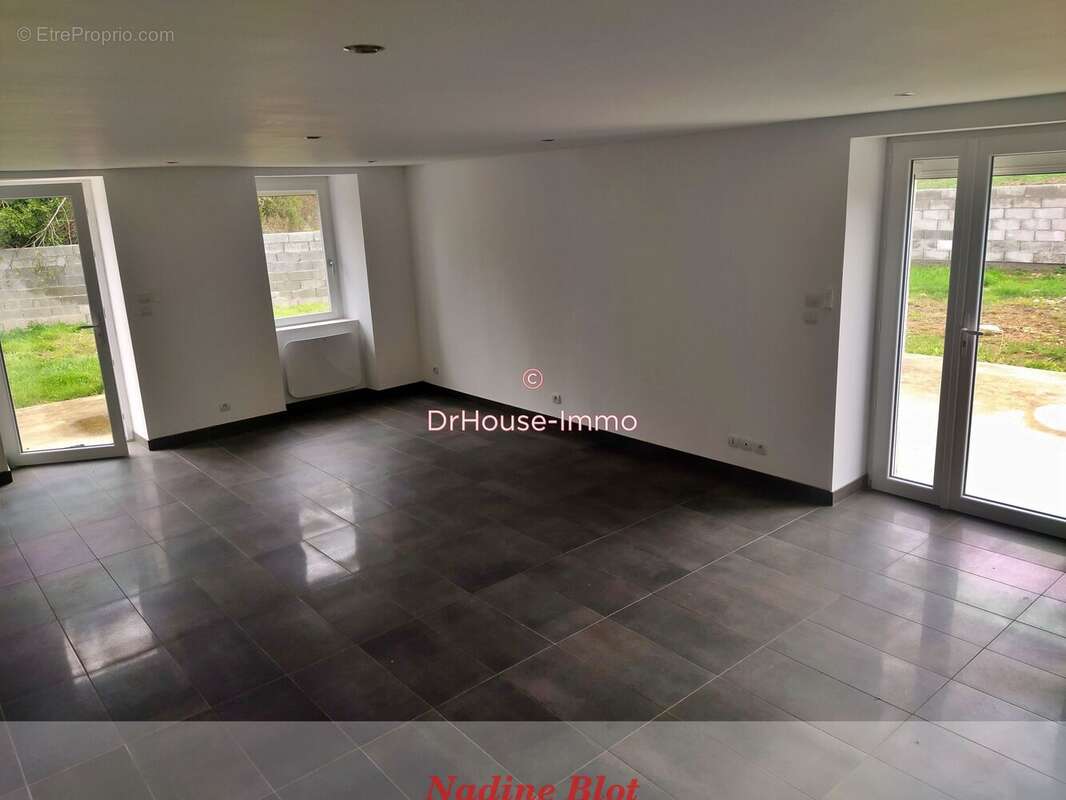 Maison à SAINT-ANDRE-TREIZE-VOIES