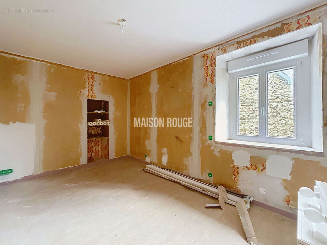 Maison en pierre avec jardin clos - Bourg de Lourmais - photo 26
