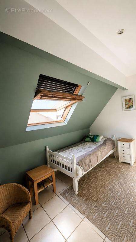 Maison de 6 pièces de 115 m² située à Drancy - photo 6