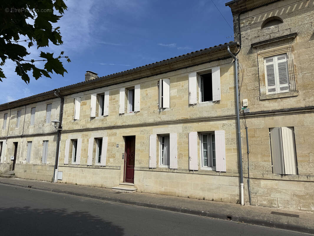 Maison à LES ARTIGUES-DE-LUSSAC