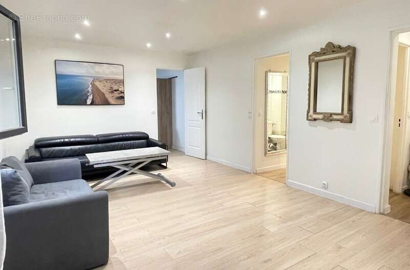 Appartement à PARIS-20E