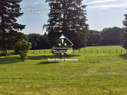 Terrain à SAINT-JUST-LE-MARTEL