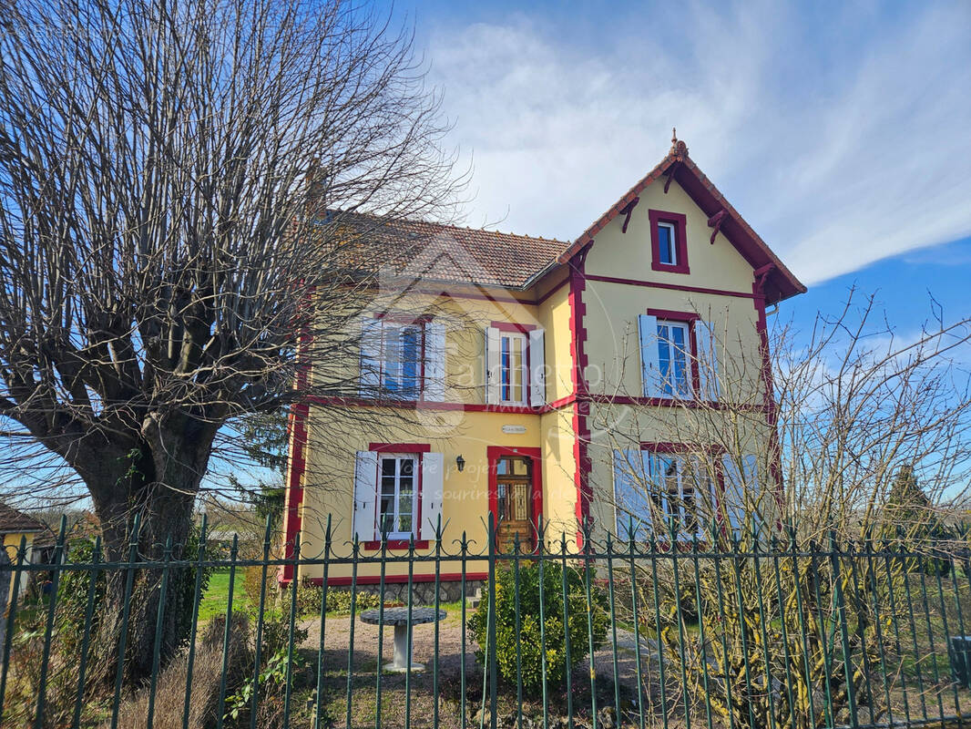 Maison à BOUCE