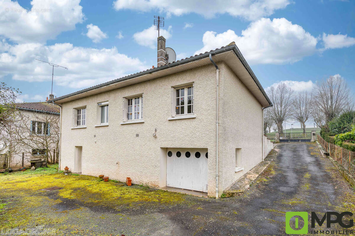 Maison à MONSEMPRON-LIBOS