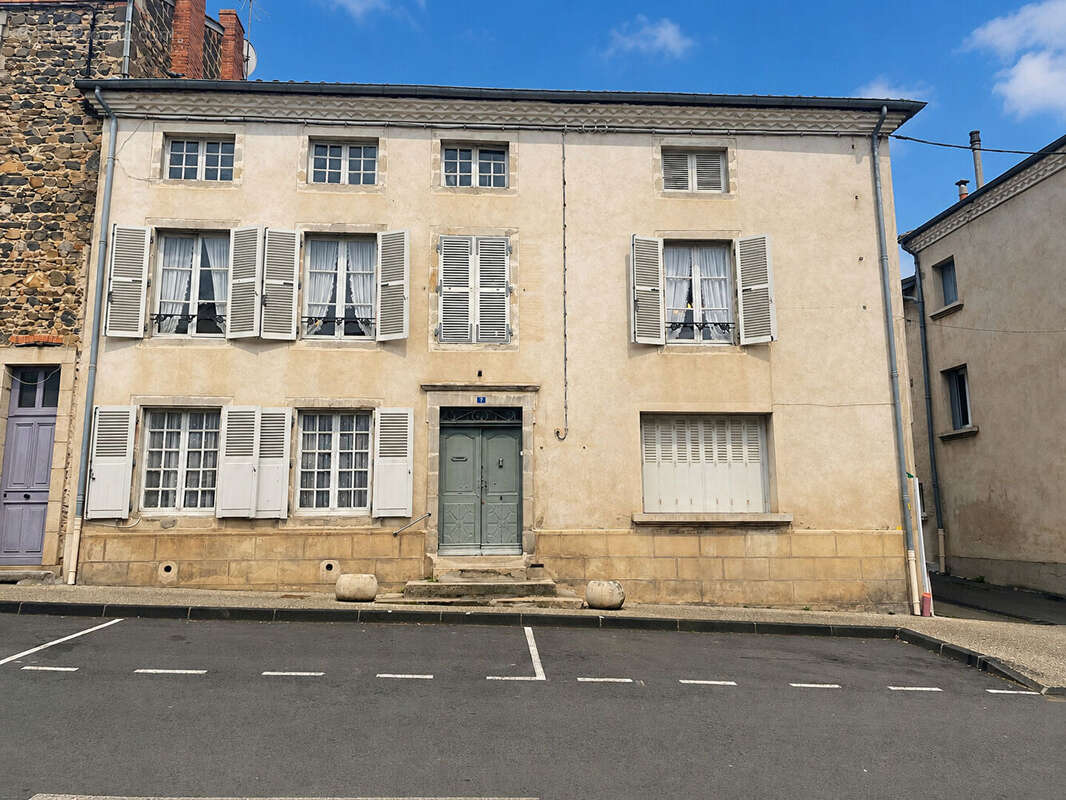 Maison à PAULHAGUET